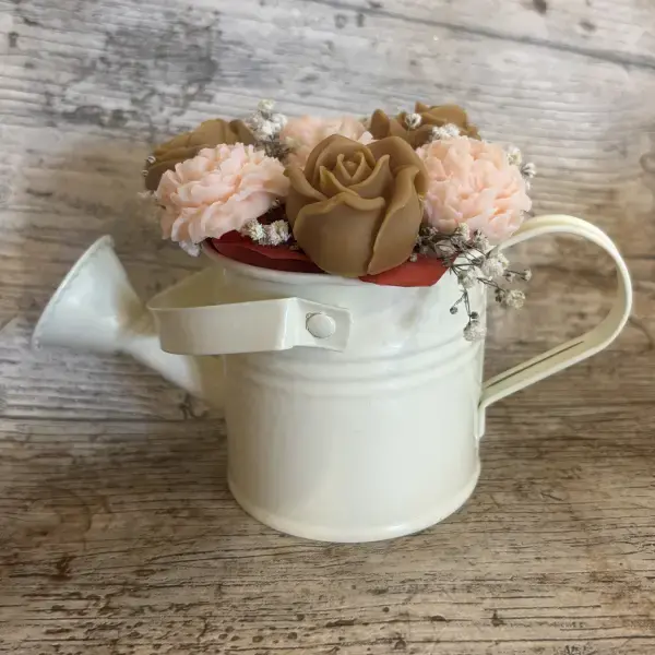 Bouquet fondant parfumé arrosoir blanc face - bouquet bougie parfumé - bouquet fondants parfumés